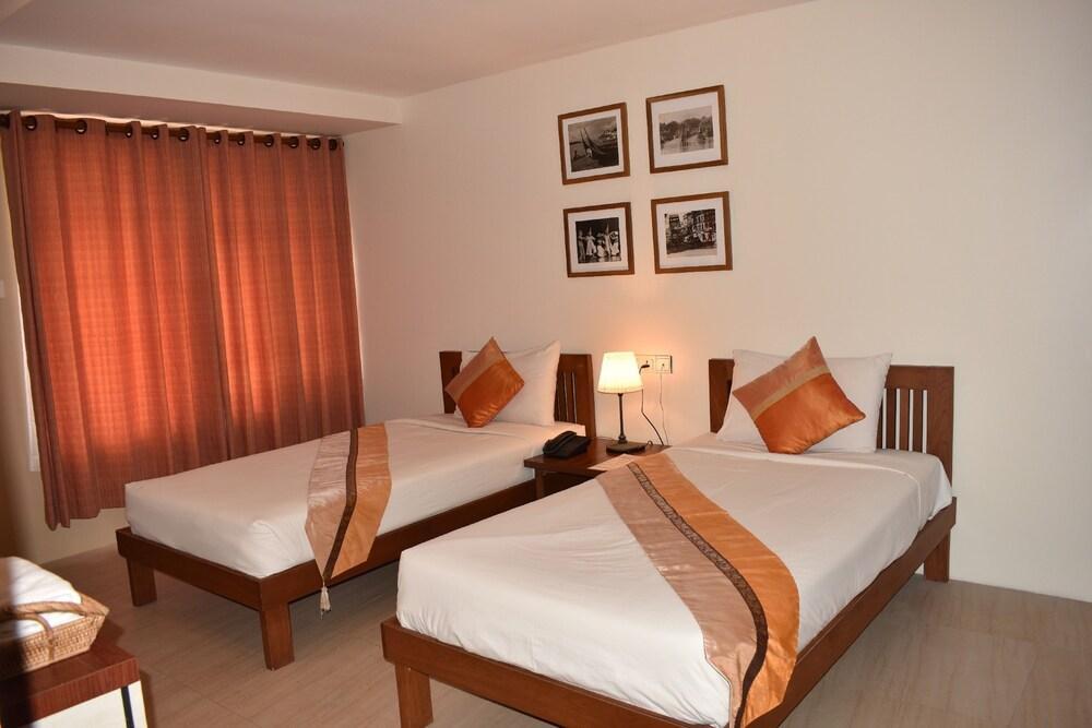 Paradise Hotel Nyaung Shwe Inle Lake Экстерьер фото