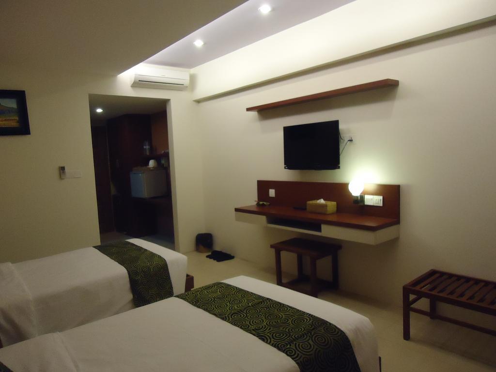 Paradise Hotel Nyaung Shwe Inle Lake Номер фото