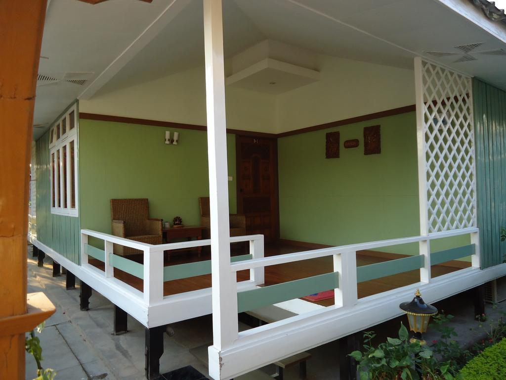 Paradise Hotel Nyaung Shwe Inle Lake Экстерьер фото