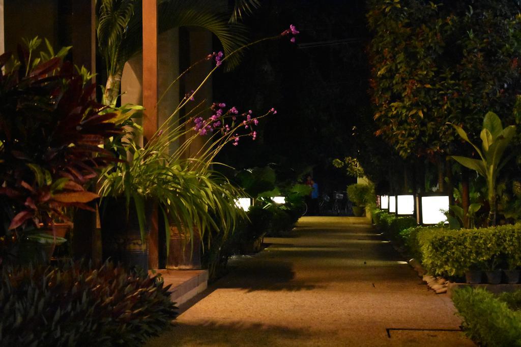 Paradise Hotel Nyaung Shwe Inle Lake Экстерьер фото