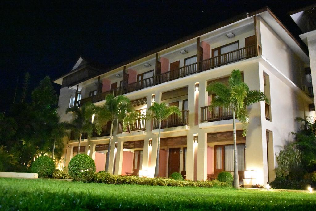 Paradise Hotel Nyaung Shwe Inle Lake Экстерьер фото