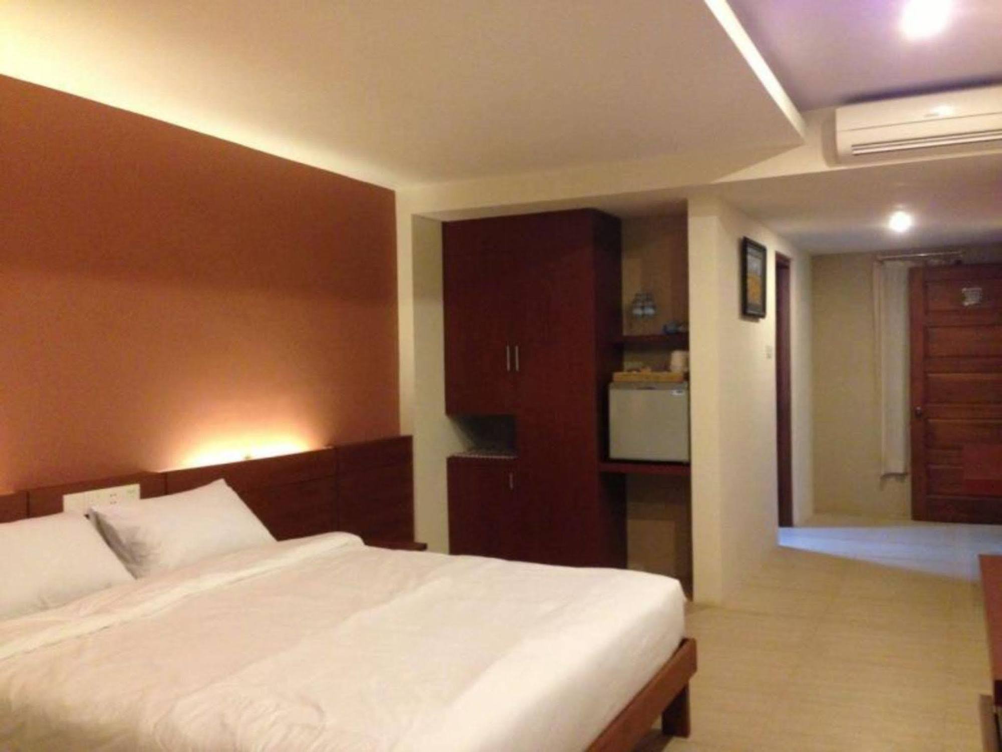 Paradise Hotel Nyaung Shwe Inle Lake Экстерьер фото