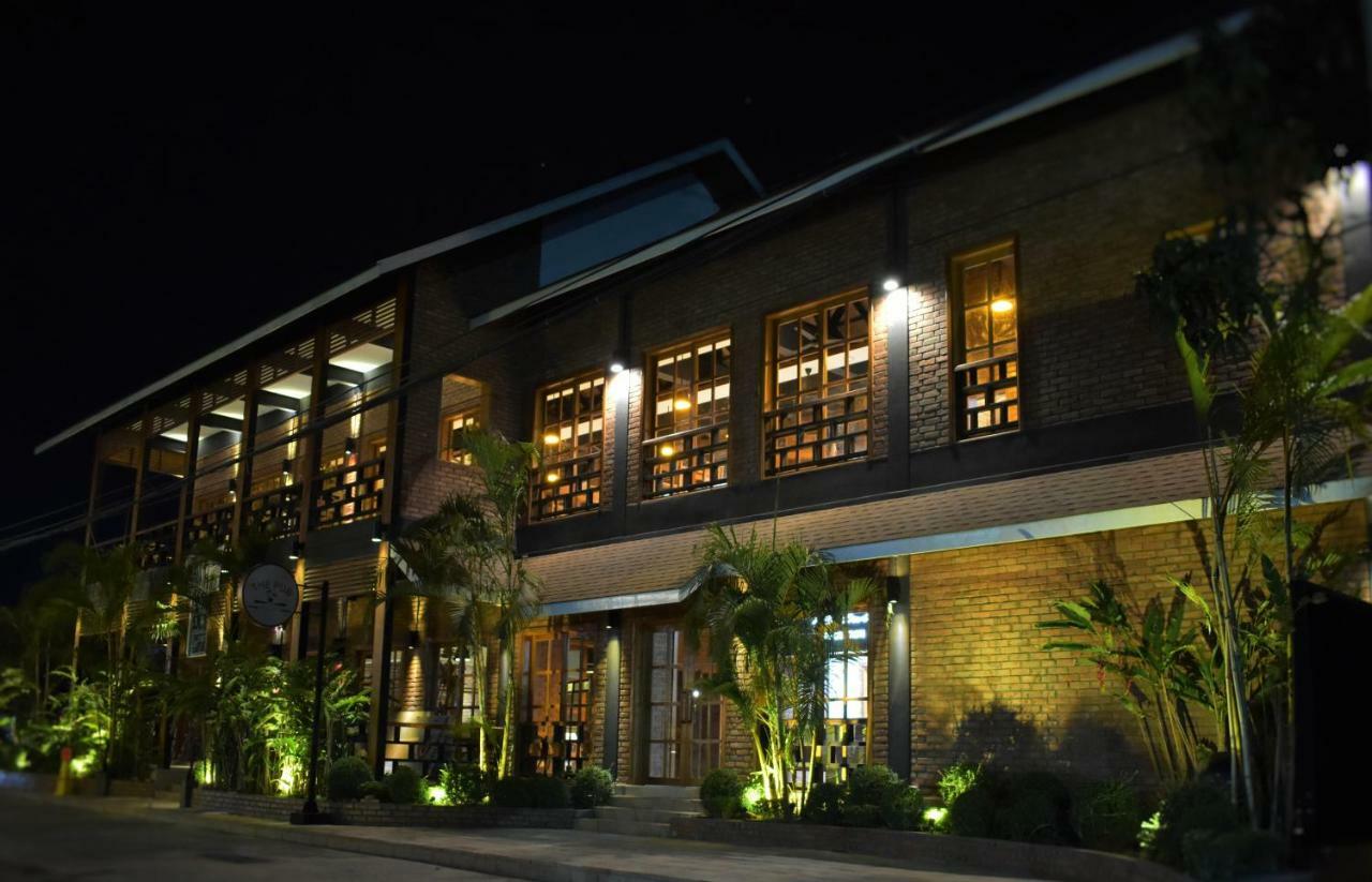 Paradise Hotel Nyaung Shwe Inle Lake Экстерьер фото